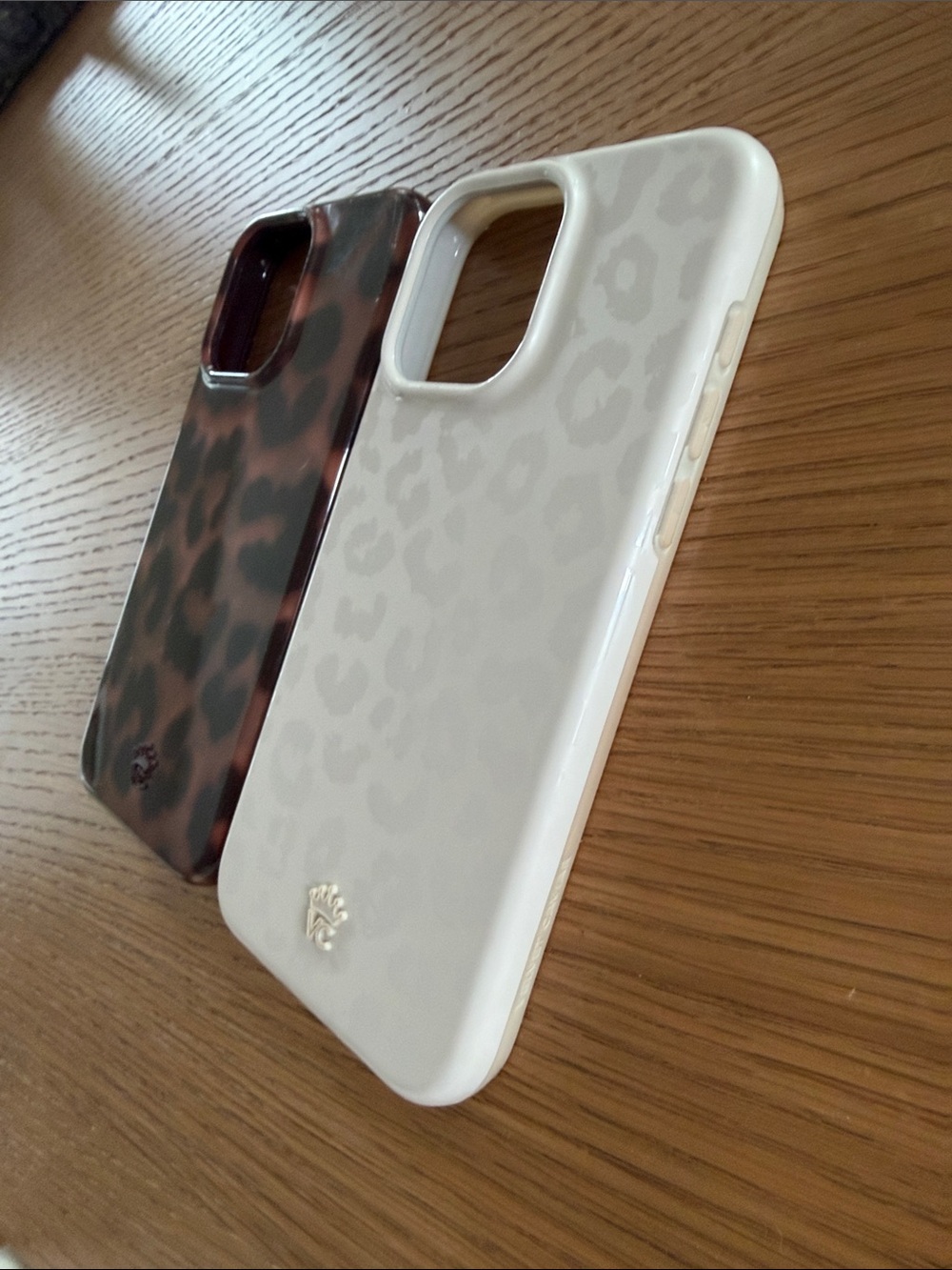 Velvet Caviar iPhone 15 Pro Max Crown Leopard Print Brown & Cream Phone Case Set - Picture 3 of 5